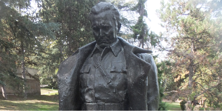 House-of-Flowers-Memorial-Center-Tito-Josip-Broz-tombe-graf-grafsteen-Belgrado-Servië