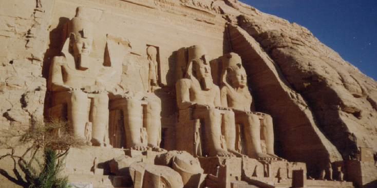 Abu-Simbel-Egypte-beelden-Farao-rijk-Ramses-Aswan
