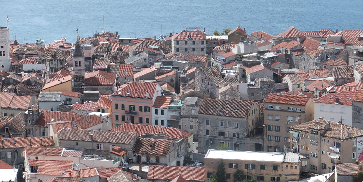 Sibenek-uitzicht-Kroatië