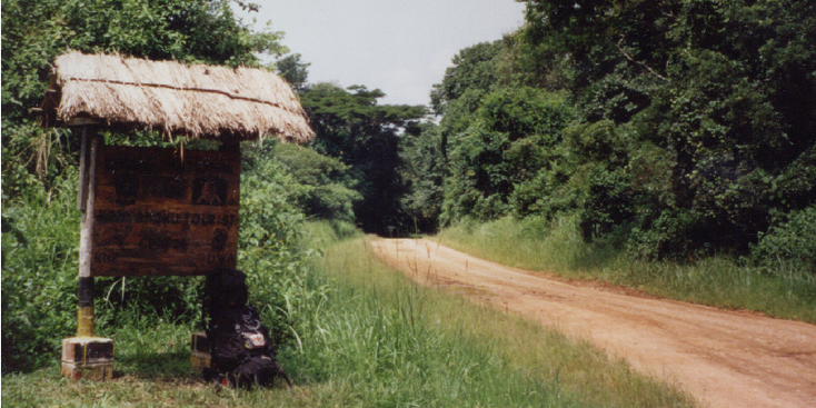Kibale-Forest-Nationaal-Park-entree-bord-Oeganda