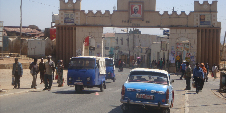 Harar-Duke-Harrar-poort-Ethiopië-tuktuk