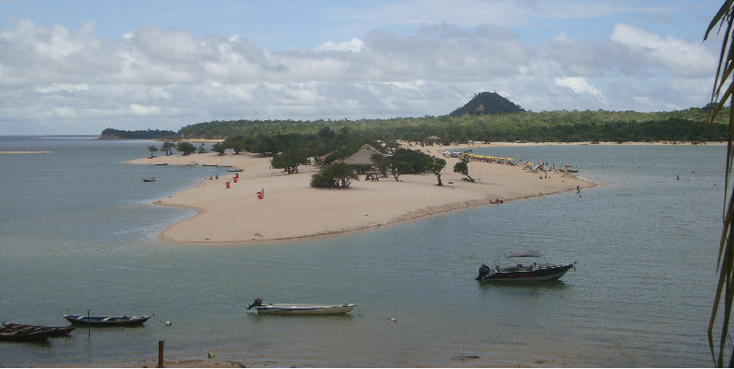 Ilha-do-Amor-Alter-do-Chao-Island-Brazilie-Amazone-rivier-Santarem-Flona-zand