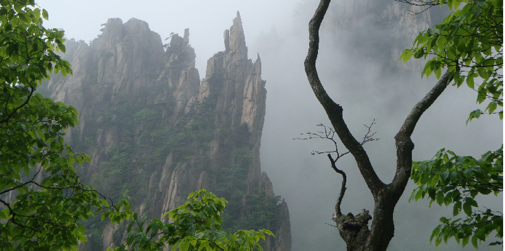 Huangshan-Cloud-Valley-Temple-White-Goose-Ridge-heilige-berg-mist-China