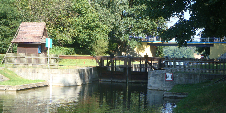Mazurische-meren-sluis-lock-West-Pruisen-Polen