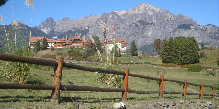 Nahuel-Huapi-nationaal-park-lake-district-merendistrict-circuito-chico-hotel-Bariloche-Argentinië