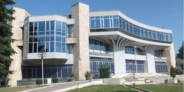 Tirana-Albanië-congress-gebouw-Enver-Hoxha-Skanderbeg-plein