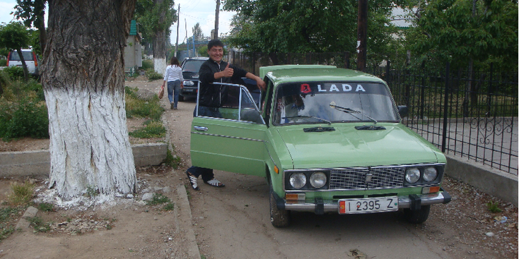 Chaplan-Ata-Lada-auto-Kirgizië