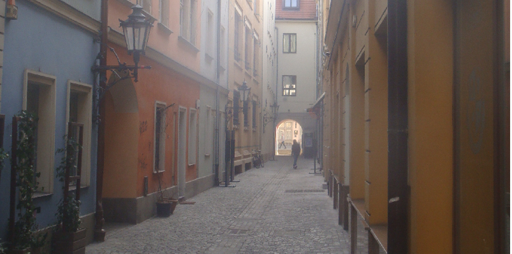 Wroclaw-steeg-straatje-poort-Polen