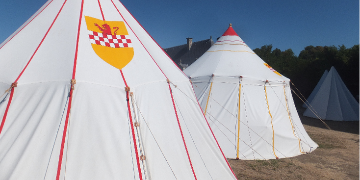 Sedan-kasteel-tent-Napoleon-3-fort-binnenplaats-Frankrijk