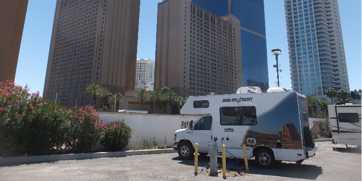 Las-Vegas-Camper-Camperplaats-Parkeerplaats-Camping-Parking-Parkeerplaats-Verenigde-Staten