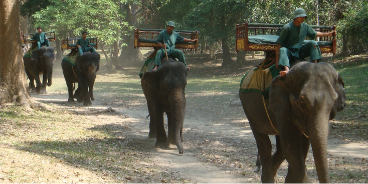 Angkor-Wat-Siem-Raep-Unesco-Elephant-Khmer-Empire-Cambodia
