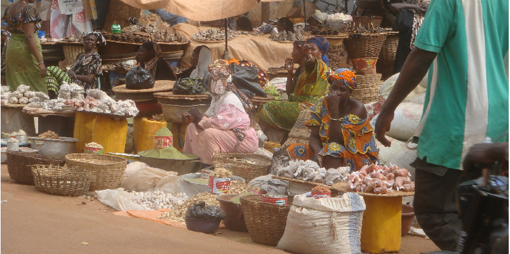 Bobo-Dioulasso-markt-market-verkoop-afrikaanse-vrouwen-kleurig-burkina-Faso