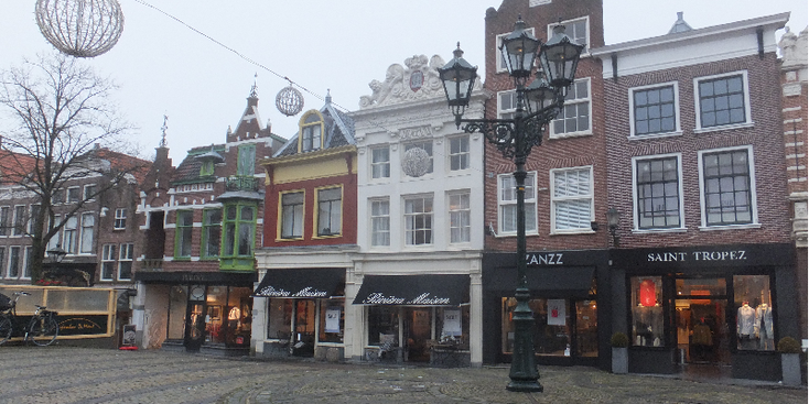 Mient-Alkmaar-dam-koopmanshuizen-Nederland