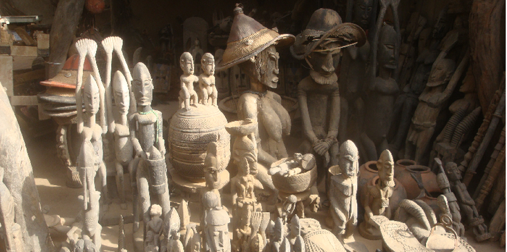 Dogon-souvenirs-hout-bewerking-figuren-Mali