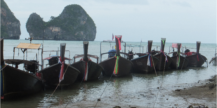 Ko-Phi-Phi-boten-strand-Bay-baai-Thailand
