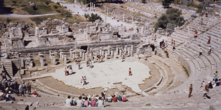Ephese-Efeze-theater-arena-Romeins-Ruïnes-archeologie-Turkije