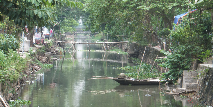 Phat-Diem-kanaal-rivier-boot-brug-Vietnam