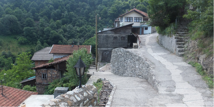 Vranduk-pad-dorp-bergen-kasteel-Bosnië-Herzegovina