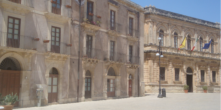 Duomo-piazza-Syracuse-plein-Ortiga-Sicilië-Italië