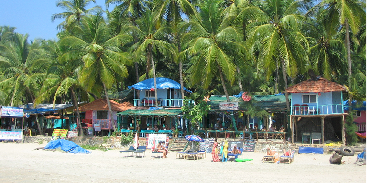 Palolem-Goa-India-palmbomen-zon-strand-Portugees-boten