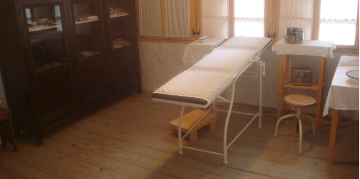 Cerkno-Franja-hospitaal-ziekenhuis-Partizanen-geheim-WW2-barakken-Slovenië-Cerknica-rivier-vallei-operatietafel