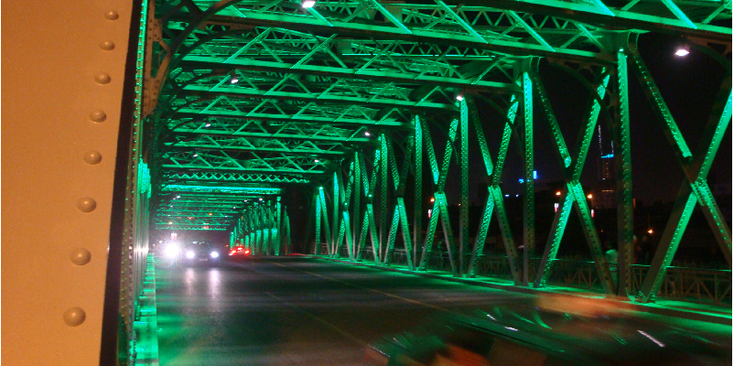 Nanpu-brug-Shanghai-gekleurd-groen-China