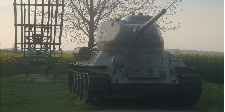 Darkoviche-tank-Tsjechië-Katjoesja-fort-museum-verdedigingslinie-prikkeldraad