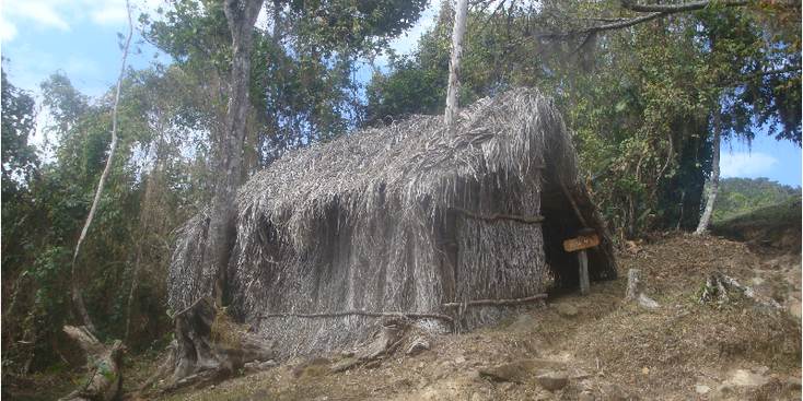 Sierra-Maestra-Nationaal-park-Cuba-Fidel-Castro-Revolutie-hut-stro-cabin