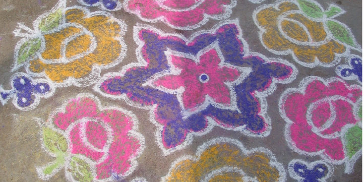 Holi-Phagwa-Hyderabad-India-strooien-kleurstof-vorm