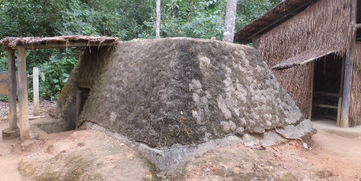 Giap-hoofdkwartier-schuilbunker-Tham-Quan-di-Tich-So-Chi-Huy-Chien-Dich-Muong-Phang-Vietnam