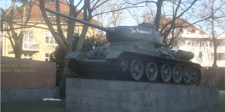 Duits-Russische-Berlijn-Karlhorst-overgave-museum-tank-Duitsland