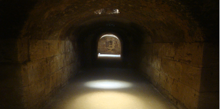 El-Jem-krochten-tunnel-arena-theater-Romeins-Colosseum-Tunesië