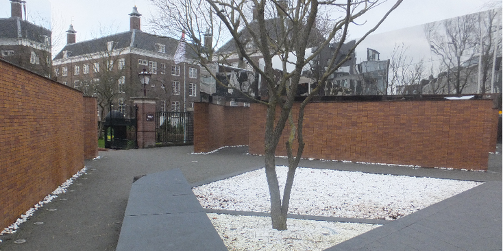 Nationaal-Holocaust-Namenmonument-Weesperstraat-spiegel-Amsterdam