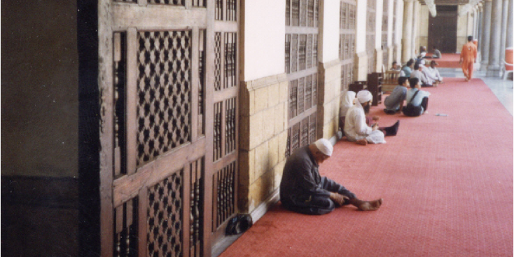 Cairo-moskee-tapijt-rood-Egypte