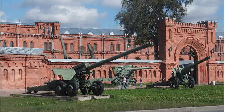 Artillerie-museum-kanon-Sint-Petersburg-Rusland