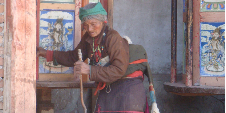Langmusi-China-Tibet-prayer-wheel-gebedswiel