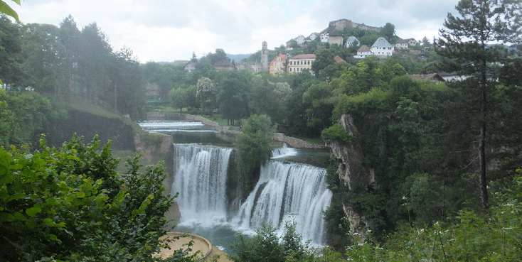 Jajce-Pliva-Vrbas-rivier-waterval-Bosnië-Herzegovina 