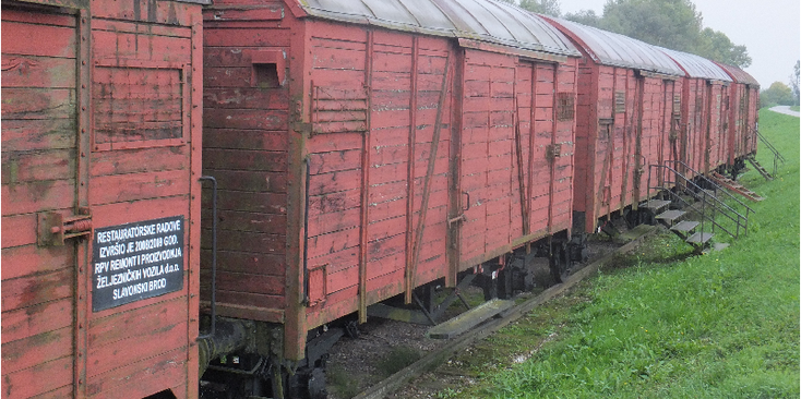 Jasenovac-concentratiekamp-Ustasi-locomotief-wagon-veewagens-trein-Kroatië