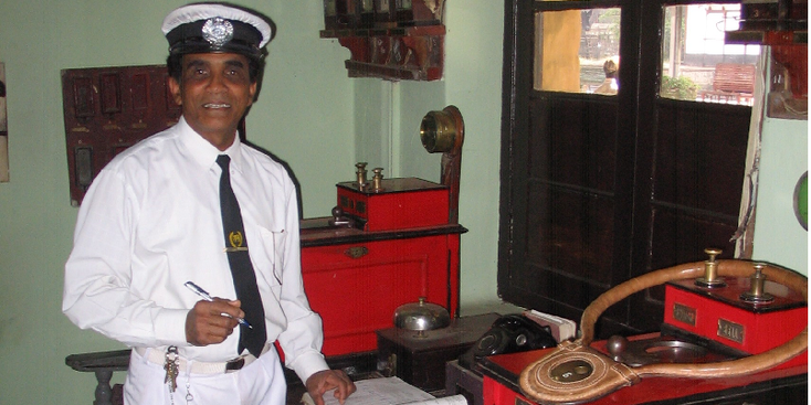 Hatton-Haputale-treinmeester-treinreis-trein-Sri-Lanka