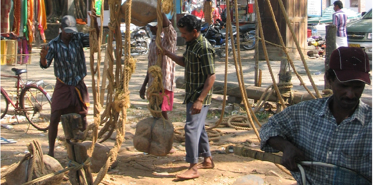 Kochi-India-Kerala-Fisherman-Chinese-Nets-Rocks