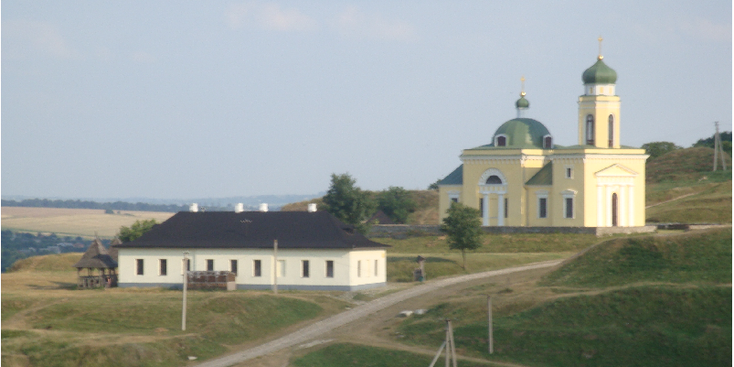 Khotyn-kasteel-kerk-Orthodox-Karpaten-Oekraïne