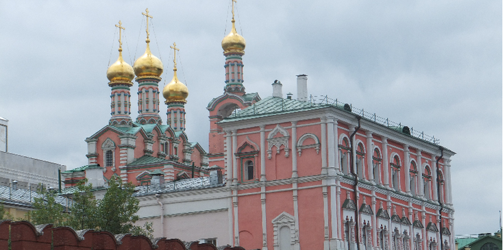 Moskou-Kremlin-wapenzaal-koepel-goud-Rusland