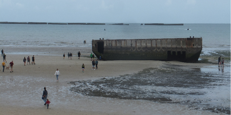 Arromanches-Mulberry-haven-Normandië-Frankrijk-invasie-D-Day-Overlord-strand