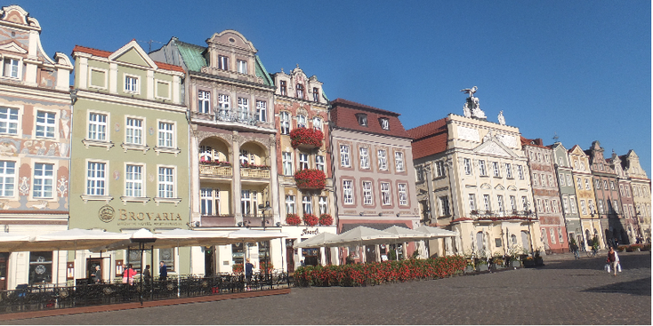 Poznan-koopmanshuizen-gekleurde-gebouwen-Polen