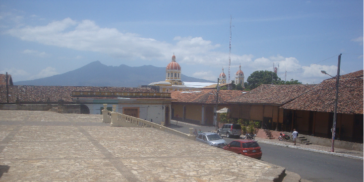 Granada-Spaans-gebouw-kerk-kathedraal-Nicaragua