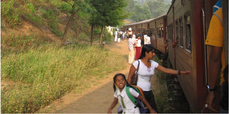 Hatton-Haputale-Train-Travel-Sri-Lanka