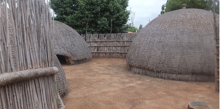 Swazi-Cultural-Village-Umuti-Wesiswati-Ezulwini-Valley-Lobamba-Swaziland-Koninkrijk-nationaal-park