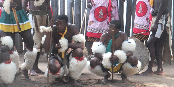 Ezulwini-Valley-Lobamba-Swaziland-Kingdom-rieten-hutten-Reed-dance-Mantenga-Nature-Reserve