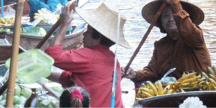 Damnoun-Saduak-drijvende-markt-Floating-Market-Bangkok-boot-fruit-Thailand