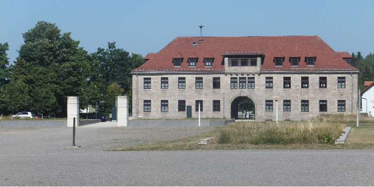 Flossenburg-concentratiekamp-Gedenkstatte-appel-platz-plein-nazi-SS-Duitsland